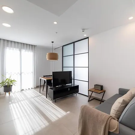 Alidreams Lola Center Апартаменты *