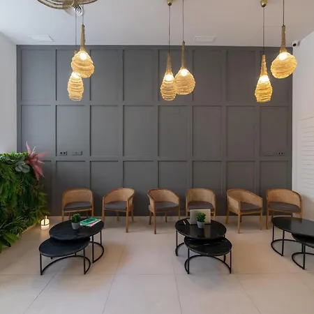 Alidreams Lola Center Апартаменты *