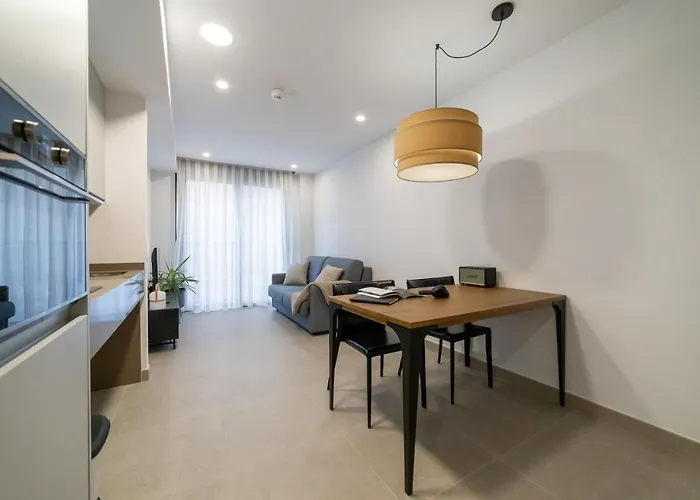 Apartment Alidreams Lola Center *